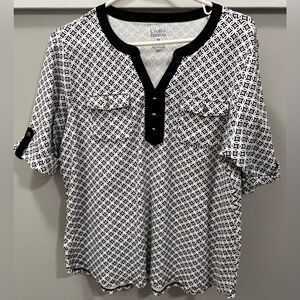 Croft & Barrow Geometric Black and White Blouse
